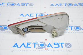 Reflector rear left Mitsubishi Outlander 14-15 prerest