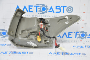 Light outer wing left Mitsubishi Outlander 14-15 usa prerest, cracks in glass