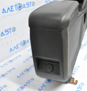 Console center armrest and cup holders GMC Terrain 10-14 leather black, scratches, wear