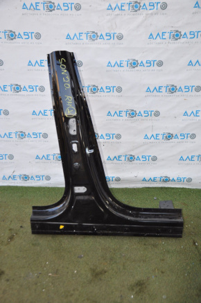 The central right body pillar of Hyundai Sonata 20-22 is sawn off
