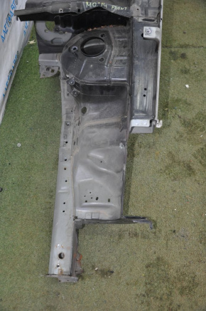 Quarter front left Mitsubishi Outlander 14-15 black