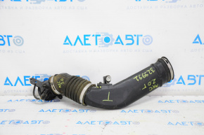 Air duct on the Lincoln MKC 15-16 2.0T manifold, broken tube