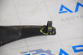 Right wiper grille seal Lincoln MKC 15-19 crack fastening