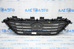 Radiator grill with emblem Hyundai Sonata 15-17 SE chrome, broken fastener, swollen chrome, bumps