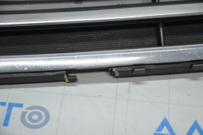 Radiator grill with emblem Hyundai Sonata 15-17 SE chrome, broken fastener, swollen chrome, bumps