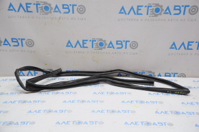 Front left glass seal for Lexus GX470 03-09