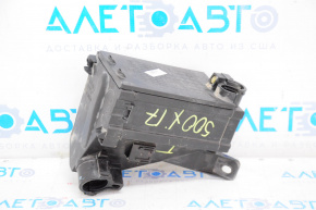 Fiat 500X 16-22 underhood fuse box assembly