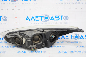 Headlight front right bare Ford Focus mk3 15-18 rest halogen, light, for polishing