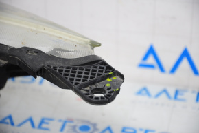 Headlight front right bare Ford Focus mk3 15-18 rest halogen, light, for polishing