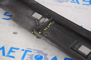 Right threshold pad Mazda 6 13-21 fractures