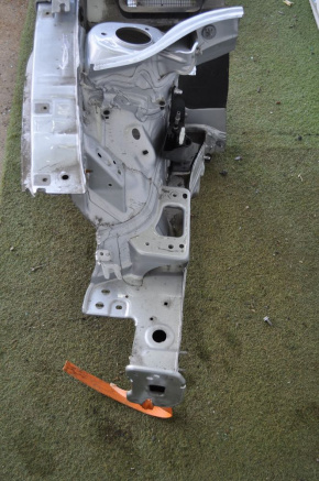 Front right quarter VW Passat b8 16-19 USA silver, with central pillar