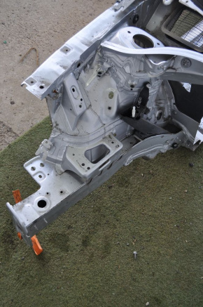 Front right quarter VW Passat b8 16-19 USA silver, with central pillar