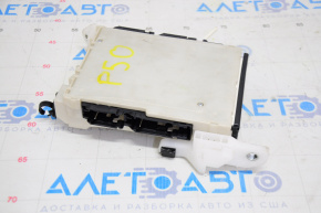 Fuse box under the dashboard Toyota Prius 16-22