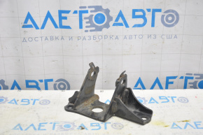 Engine mount bracket left Toyota Prius V 12-17