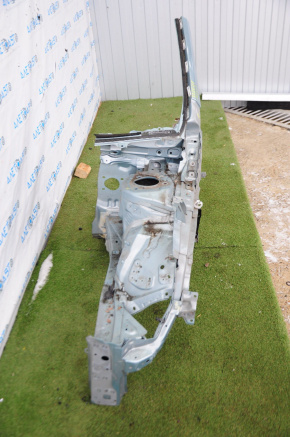 Quarter front left Toyota Prius 50 16-22 green