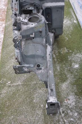 Front quarter right Toyota Prius V 12-17 green