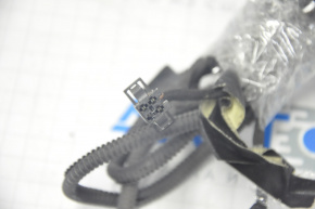 Wiring for the rear bumper of a 2017 VW Tiguan without parking sensors, for the reverse lights