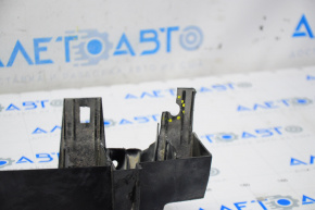 Air duct front bumper lower central Dodge Durango 11-13 broken fastener, tear