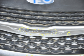 Radiator grill grill Chrysler 200 15-17 complete with molding and badge, emblem defect