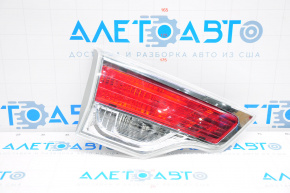 Light inside tailgate left Toyota Highlander 14-16