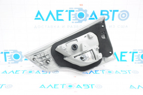 Light inside tailgate left Toyota Highlander 14-16