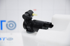 Nissan Rogue 17-20 Windscreen Washer Reservoir with Motor