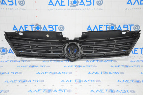 Radiator grill grill VW Jetta 11-14 USA with badge, scratch on emblem, grill break