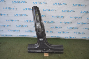 The central right body pillar of BMW 5 F10 11-16 is sawn off