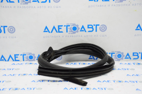 Front right lower door seal for Chevrolet Camaro 16-23 convertible