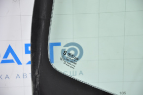 Windshield Kia Optima 16-18 sand, scratches