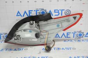 Outer wing lamp left Ford Focus mk3 15-18 rest 4d, broken glass