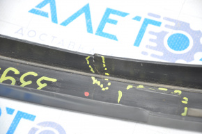 Rear right wing arch trim VW Tiguan 09-18 broken fasteners, cracks