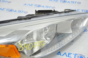 Headlight front right bare Ford Focus mk3 15-18 rest halogen light, spider web, opened