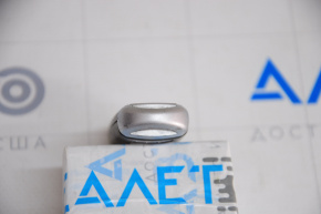 Mazda CX-9 16 key - scratches, chrome is peeling