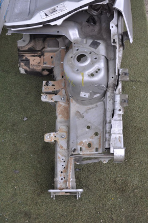 Front quarter left Ford Focus mk3 11-18 silver, painted
