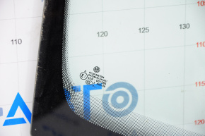 Windshield VW Tiguan 09-18 air on edge