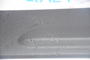 Door trim lower front right Kia Sorento 10-15 scratches, broken fastener