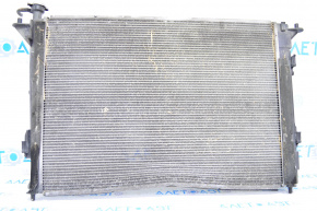 Radiator cooling water Kia Sorento 14-15 3.3 dented