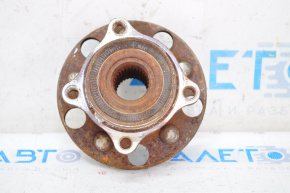 Rear right hub Lexus GS300 GS350 GS430 GS450h 06-11 rust