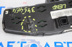 Upper instrument panel Nissan Leaf 11-12 broken fastener, crack