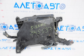 Fuse box under hood Toyota Sienna 04-10 broken fastener, without cover