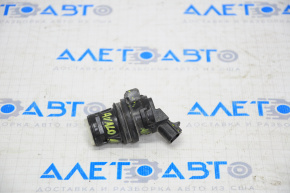 Toyota Avalon 13-14 washer motor broken fastener, housing defect