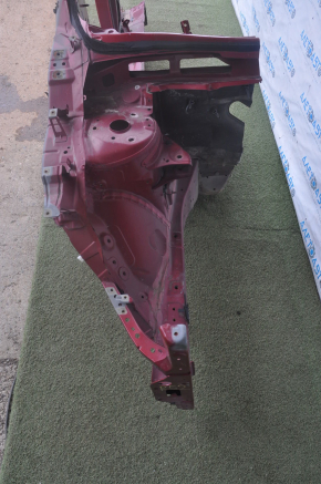 Front right quarter Nissan Pathfinder 13-20 red with central pillar