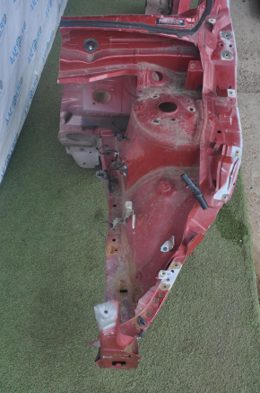 Quarter front left Nissan Pathfinder 13-20 red with central pillar