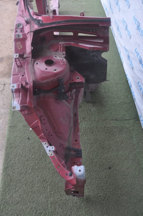 Front right quarter Nissan Pathfinder 13-20 red with central pillar, butt