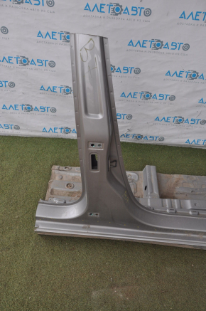 Front right quarter VW Passat b7 12-15 USA silver with central pillar, bumps, dented threshold