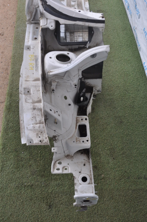 Front right quarter VW Passat b7 12-15 USA white with central pillar