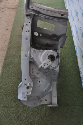 Mercedes W211 Front Right Quarter Silver Tick