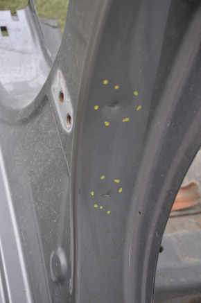 The central right body pillar Hyundai Elantra UD 11-16 is sawn off, butt