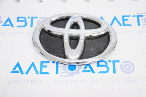Toyota Highlander 14-16 grill emblem